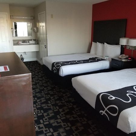 Ramada By Wyndham Oceanside Otel Dış mekan fotoğraf