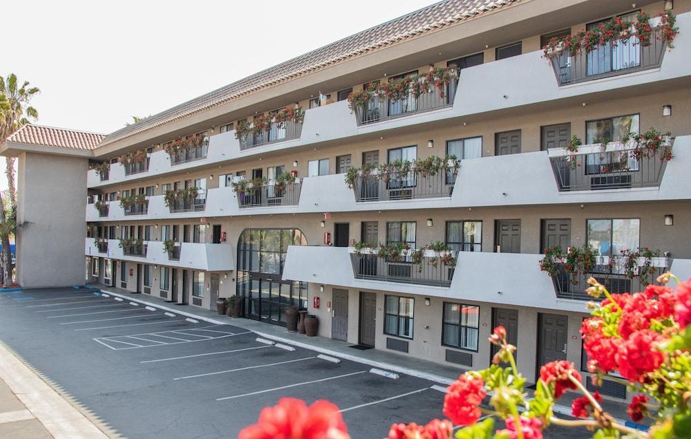 Ramada By Wyndham Oceanside Otel Dış mekan fotoğraf