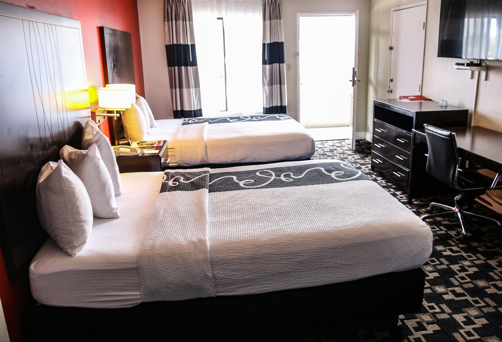 Ramada By Wyndham Oceanside Otel Dış mekan fotoğraf