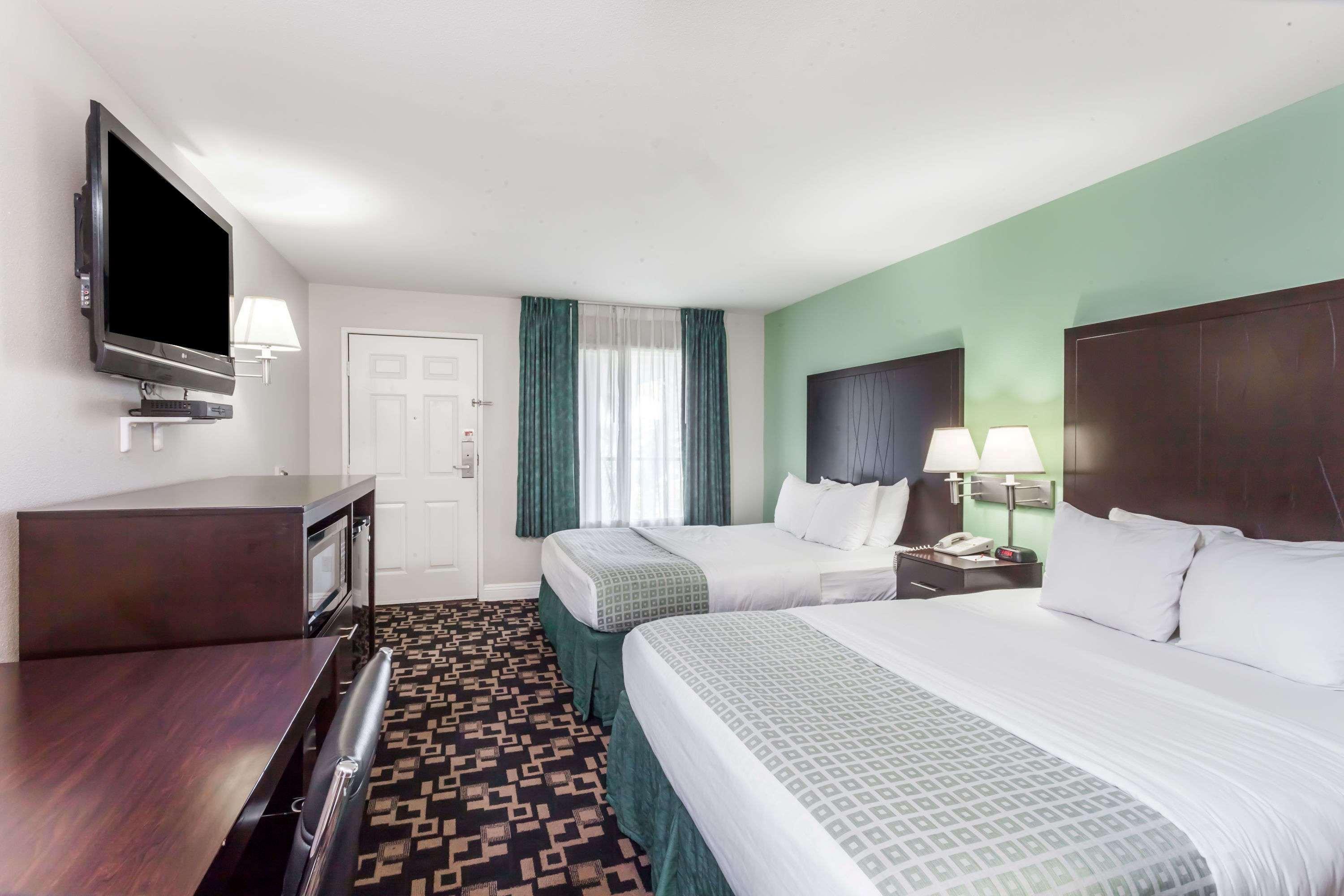 Ramada By Wyndham Oceanside Otel Dış mekan fotoğraf