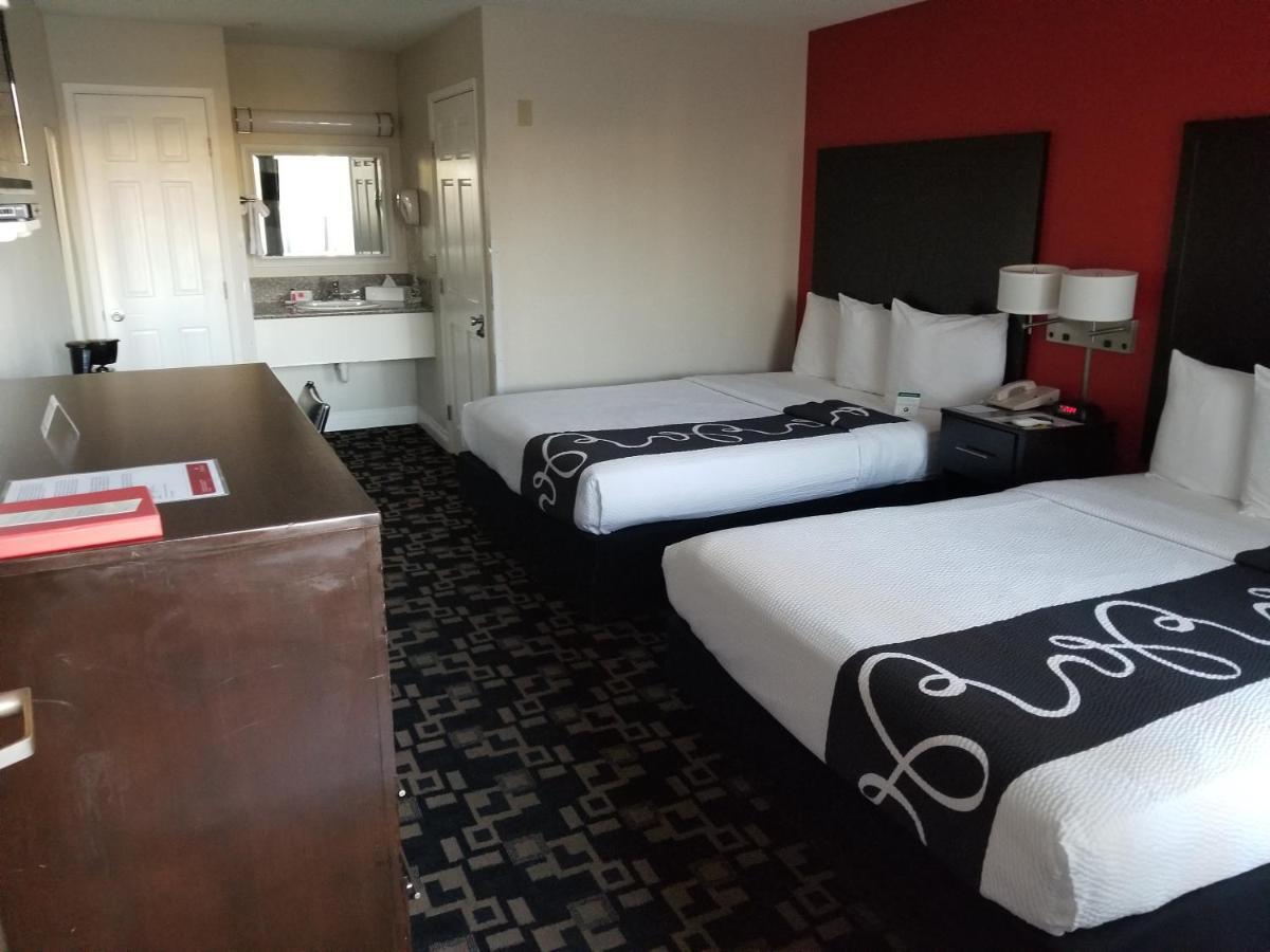 Ramada By Wyndham Oceanside Otel Dış mekan fotoğraf