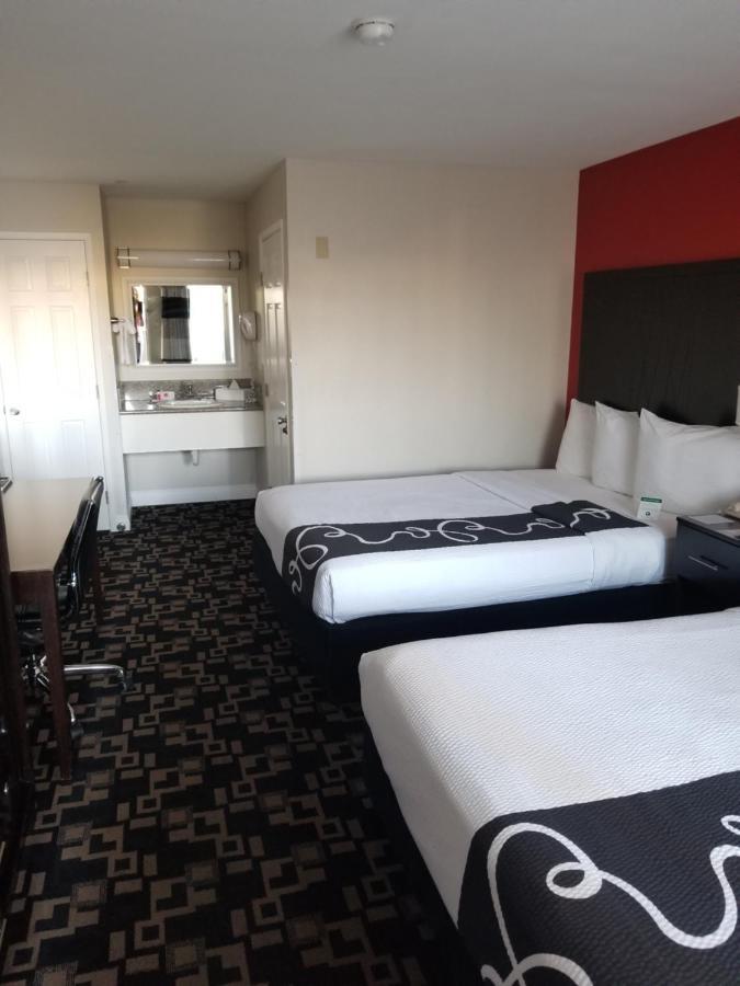 Ramada By Wyndham Oceanside Otel Dış mekan fotoğraf